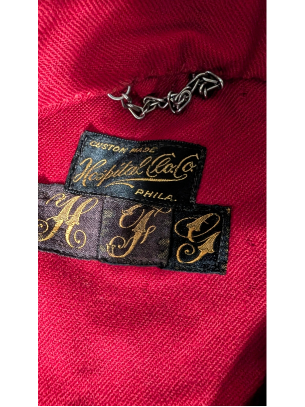 Women's Unbranded Vintage Cape Black and Red. XS - Picture 3 of 4